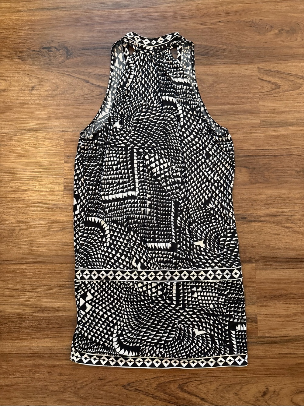 BCBGMaxAzria Black and White Geometric Mini Dress - Picture 2 of 4